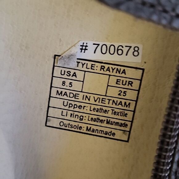 BRAND NEW UMI ROUND TOE ZIPPER CLOSURE TODDLERS BOOT - Picture 12 of 13